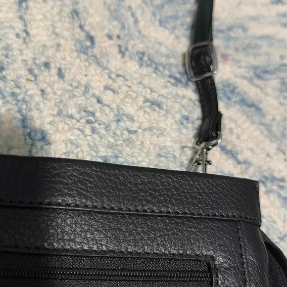 Giani Bernini softy core adjustable clutch small purse, genuine leather NWT - Picture 7 of 8